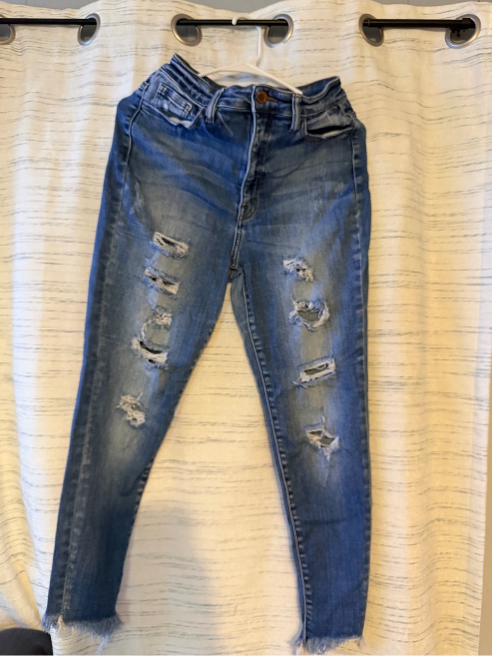 KanCan Distressed Skinny Jeans in Medium Blue